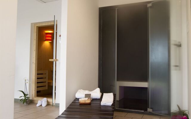 HotelTo