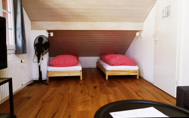 Adventure Guesthouse – Guest Rooms – Unterseen