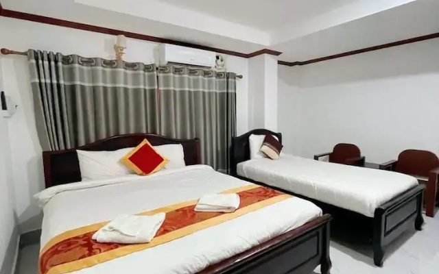 Vangvieng Sisavang Mountain View Hotel