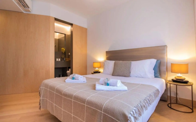 Lovelystay - Sunshine Residence in the Heart of Graça