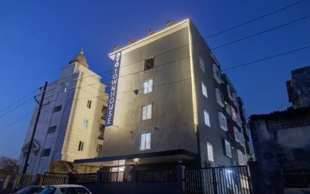 OYO 79268 Townhouse 092 Hotel Ashray Residency