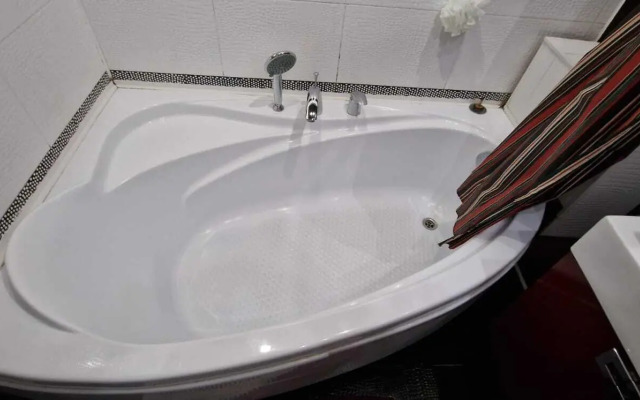 День Ночь апартаменты в микрорайоне Царский 6