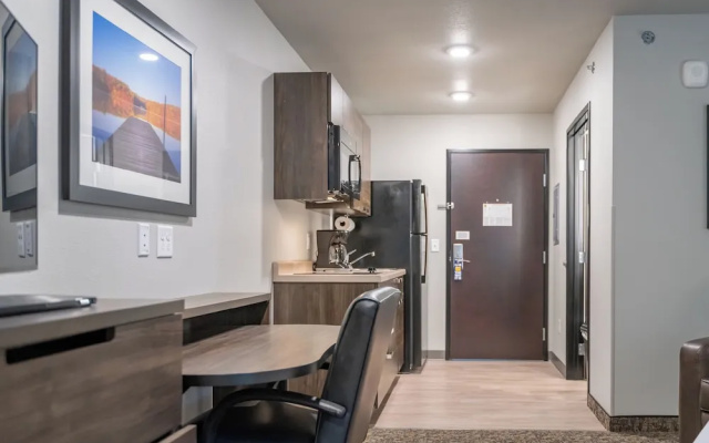 My Place Hotel-Redding CA