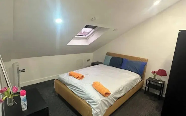 Cardiff Cathedral Apartment