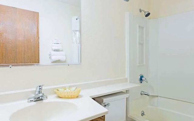 Super 8 Anderson/Clemson Area