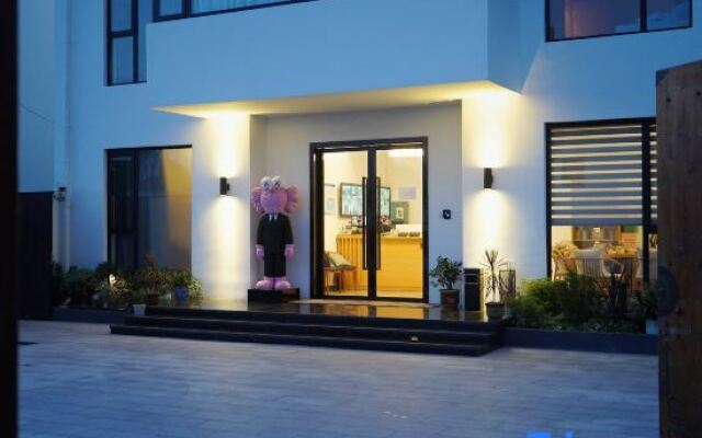 Shanghai Man Ye Garden Resort