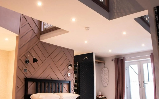 The Jacobean Hotel