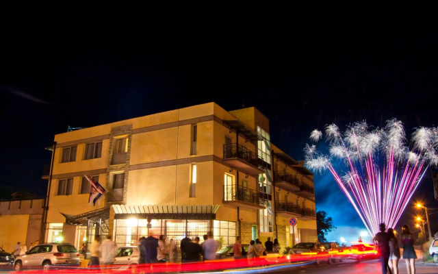 Hill Hotel