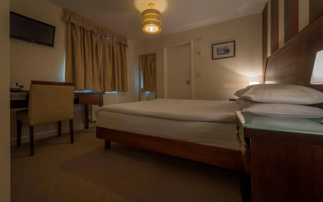 Starboard Stays Southampton