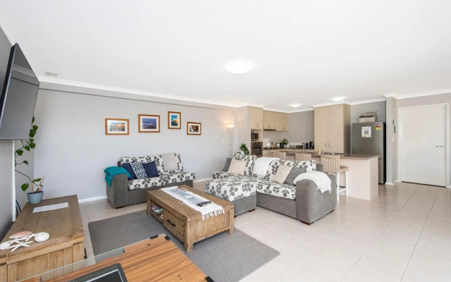 4Shore with Wifi – Guest Rooms – Geographe