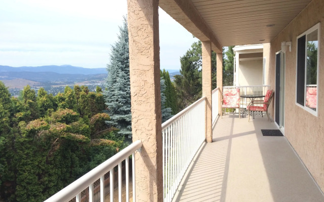 Acker Vacation Homes & Suites