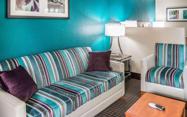 Quality Inn & Suites Near White Sands National Park