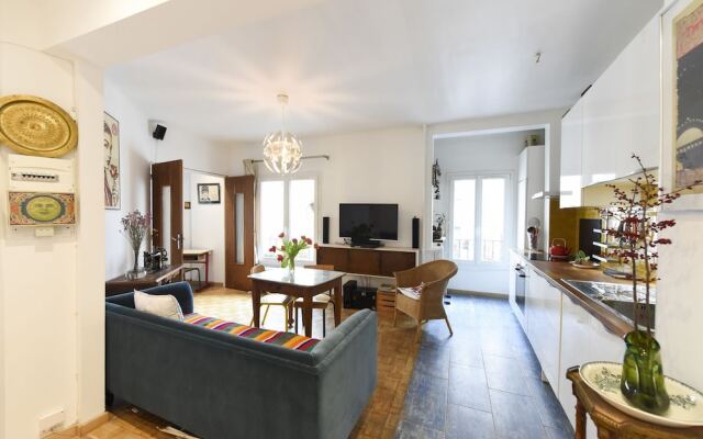 Sacre Coeur Hideaway