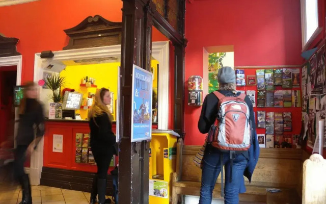 Kinlay House Hostel