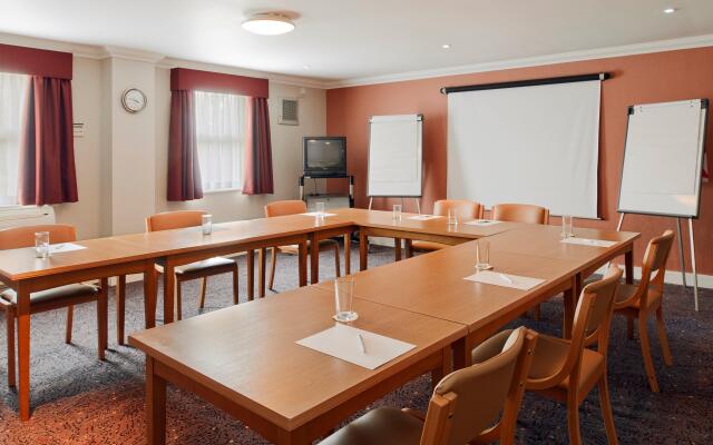 Holiday Inn Express Glenrothes by IHG