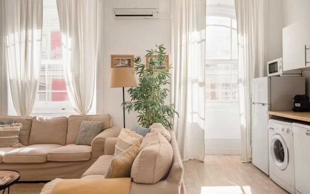 Apartment With 3 Bedrooms In Lisboa, With Wifi