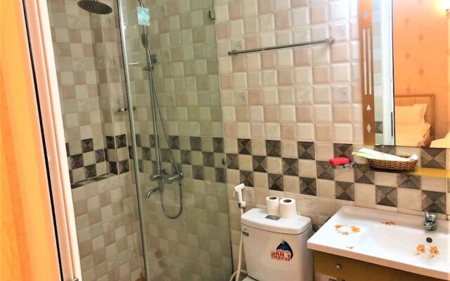 HHen Apartment Hotel