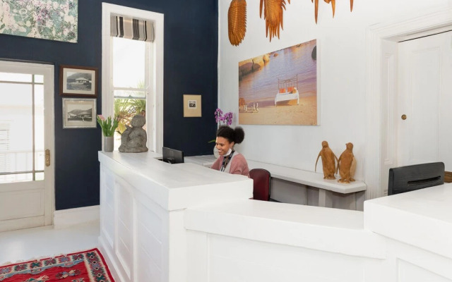 Boulders Beach Hotel, Cafe and Curio