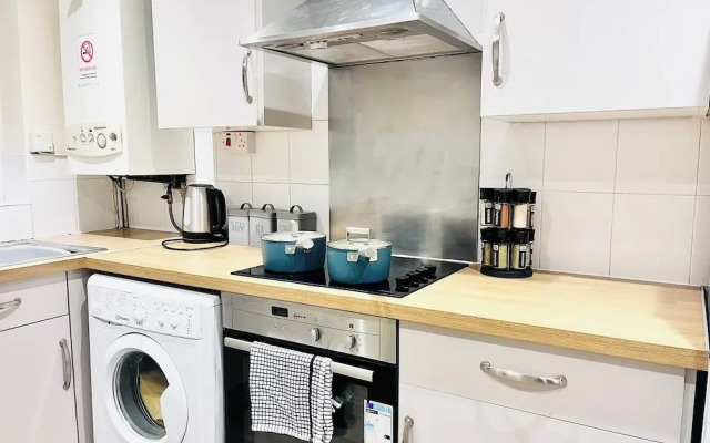 Charming 4 Bedroom Retreat in Canterbury City