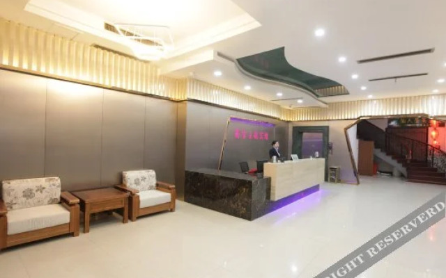 Xinji Theme Hotel