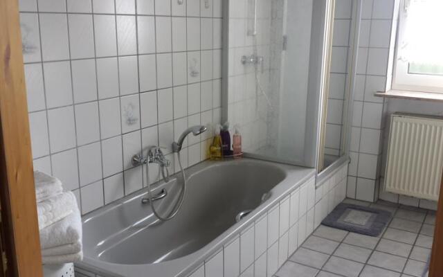 Ferienwohnung Weingut Leis