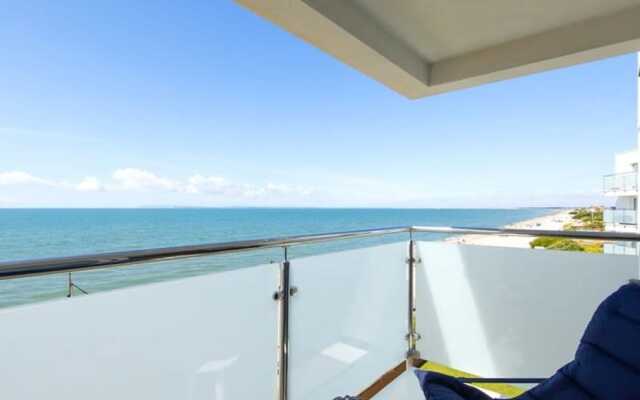 Beachfront Apartment With Panoramic Sea Views
