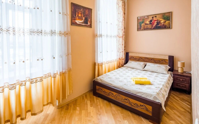 Three separate bedrooms on Square Rynok