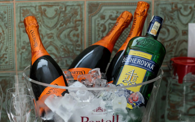 Royal Court Hotel