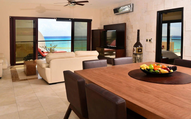 Residencia El Faro by Rentals Your Way
