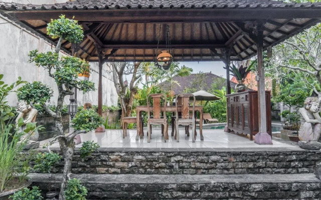 Sari Bamboo Bungalows