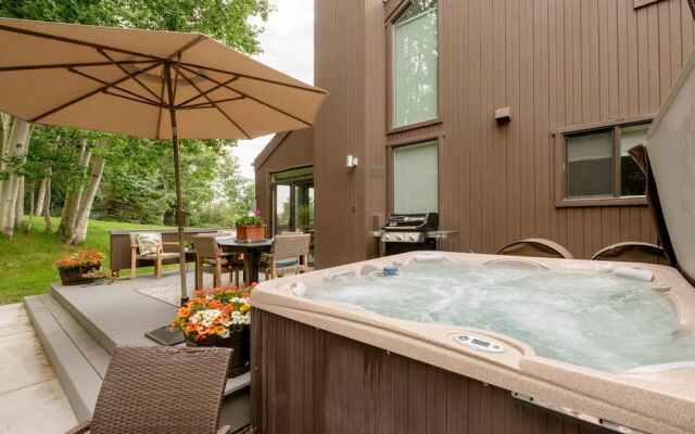 Three Kings Condominiums