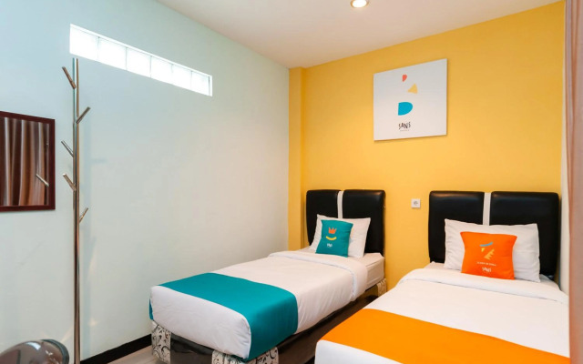 Sans Hotel Finest Medan