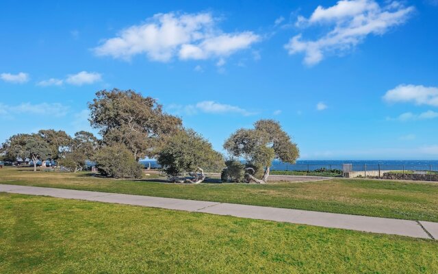 Shoreline Park House