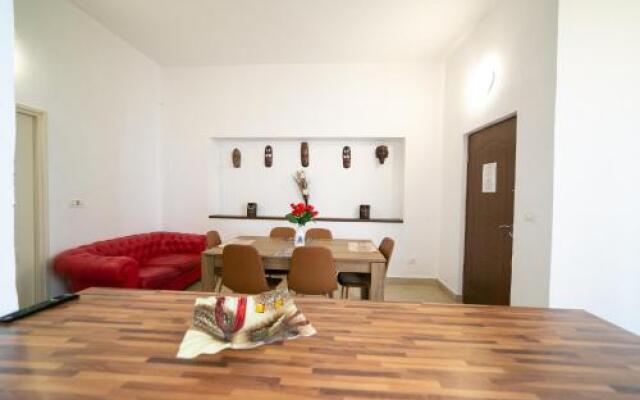 Boul Rosu Residence