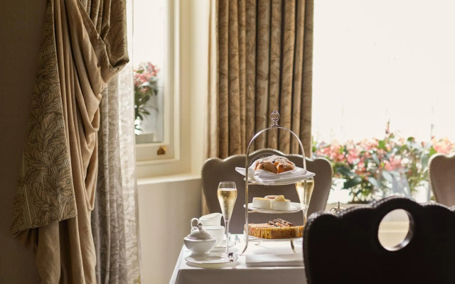 The Egerton House Hotel