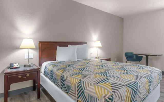 Motel 6 Franklin, OH