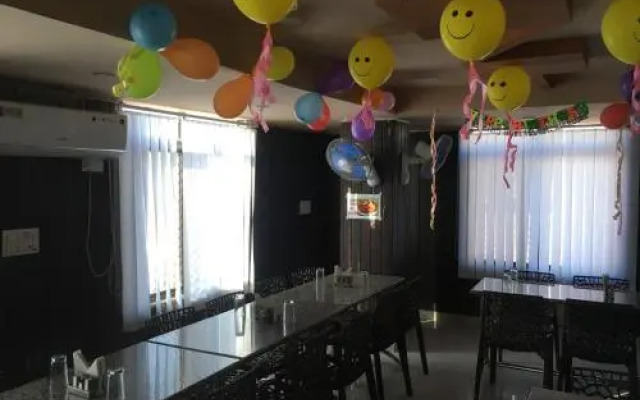 Hotel Raj International