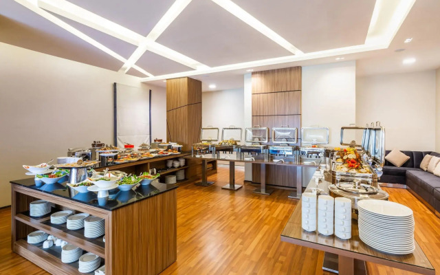 Sunday Luxury Central formerly Anan hotel