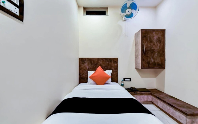 Hotel Frontier Royal