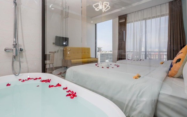 Raon Danang Beach Hotel
