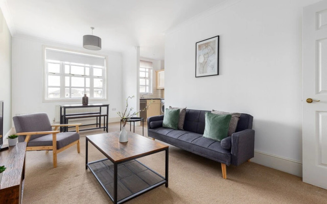 Spacious Flat in Haggerston