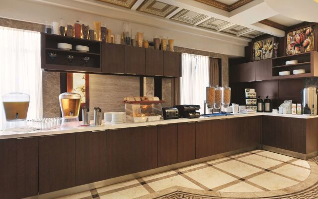 Radisson Hotel Toronto Airport West