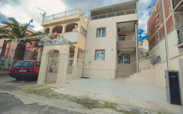 Nino Superior, One Bedroom Apartment No.1