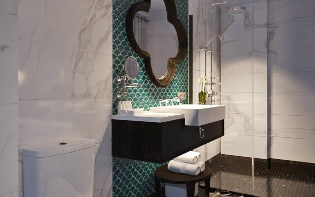 Au Co Art Classic Hotel and Spa