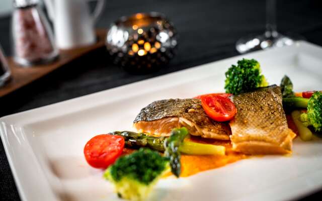 HERMITAGE Lake Lucerne - Beach Club & Lifestyle Hotel