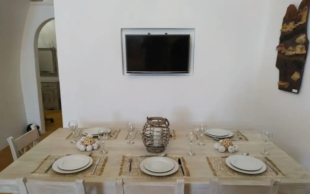 The Grand Cave House