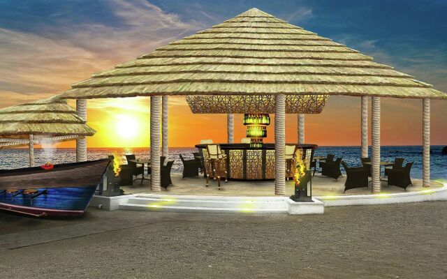 DoubleTree by Hilton Cote des Arcadins Beach Resort & Spa