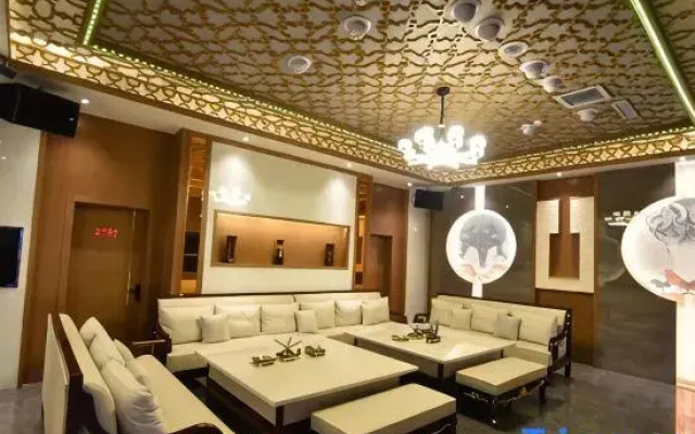 Jinhui International Hotel(Kuitun Railway Station)
