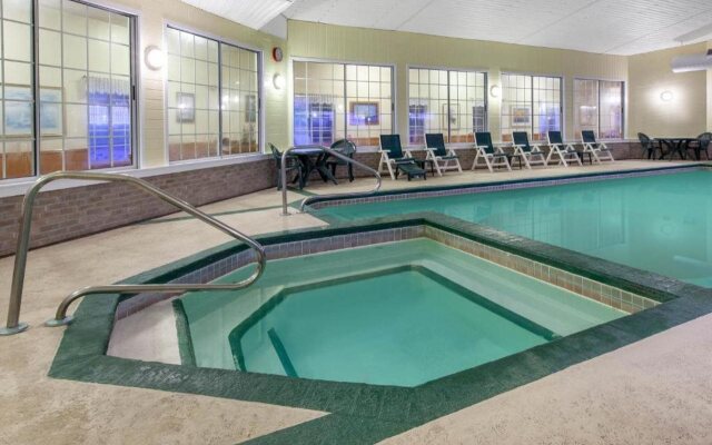 Apple Tree Inn, SureStay Collection by Best Western