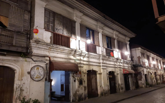 ZEN Rooms Calle Crisologo Vigan